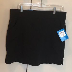 Columbia Active Fit Skort, Size L NWT